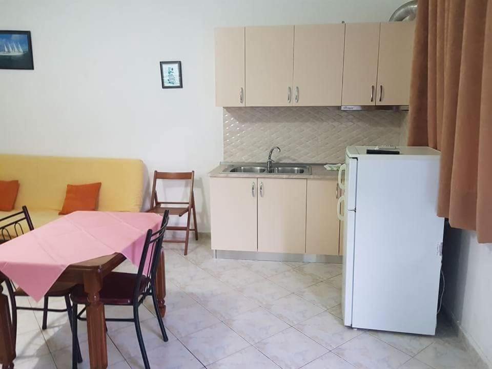 Apartments Rudi โอริคูม ภายนอก รูปภาพ